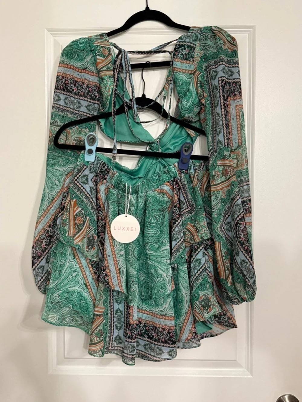 Luxxel Green Paisley Print Cut-Out Ruffle Mini Dress Size Medium NWT - Picture 5 of 8